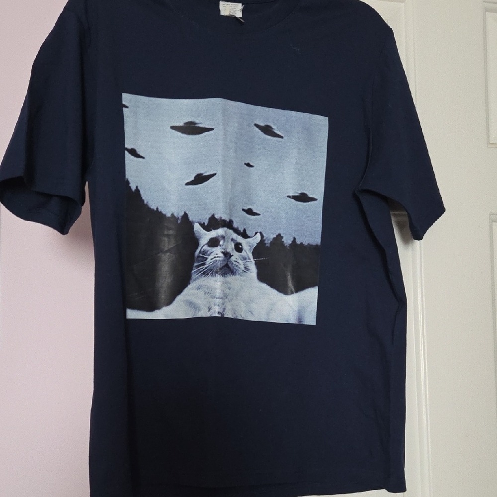 Cat UFO Graphic Tee